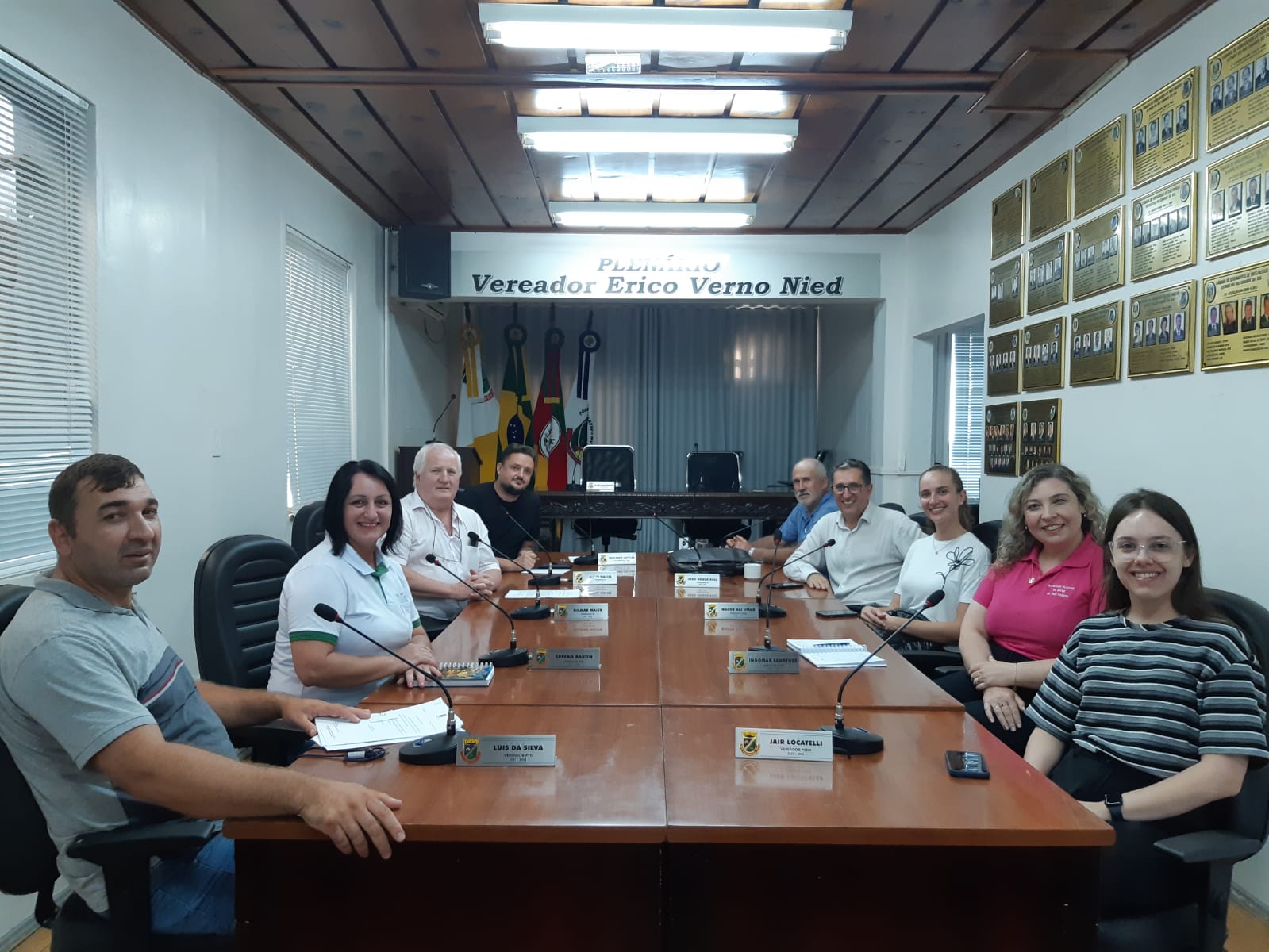 REALIZADA REUNIÃO SOBRE A DENGUE NA CÂMARA MUNICIPAL DE VEREADORES